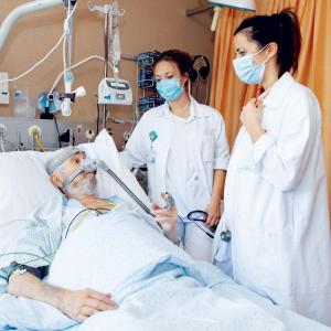 patient hospitalisé aux soins intermédiaires